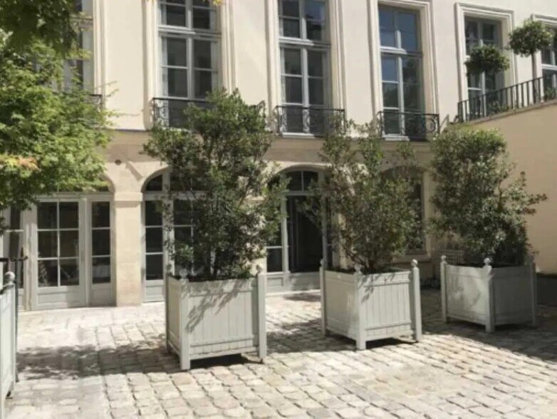 Local commercial dans Paris à louer - Photo de l’immeuble – Image 2 sur 14