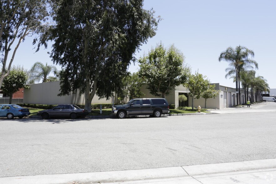 13538-13594 Pumice St, Norwalk, CA à louer - Photo de l’immeuble – Image 1 sur 5