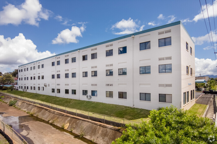 94-216 Farrington Hwy, Waipahu, HI à louer - Photo de l’immeuble – Image 3 sur 5
