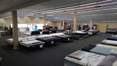 13225 New Halls Ferry Rd, Florissant, MO à louer Photo intérieure– Image 2 sur 3