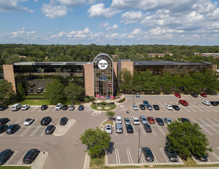 29200 Northwestern Hwy, Southfield, MI à louer - Photo de l’immeuble – Image 2 sur 5