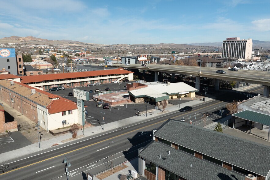 795 E 4th St, Reno, NV à vendre - Photo de l’immeuble – Image 2 sur 13