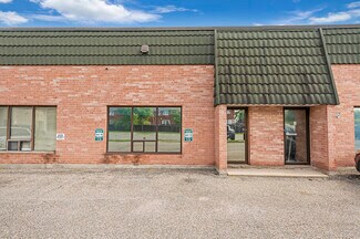 Plus de détails pour 264 Bronte St S, Milton, ON - Industriel/Logistique à vendre