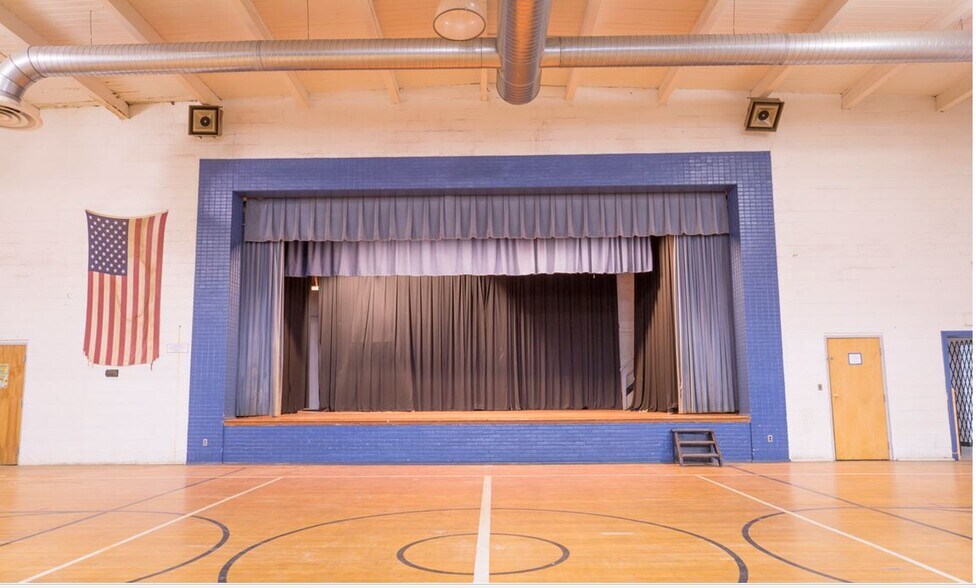 122 Southeastern Ave, Galien, MI à vendre - Photo intérieure – Image 3 sur 11