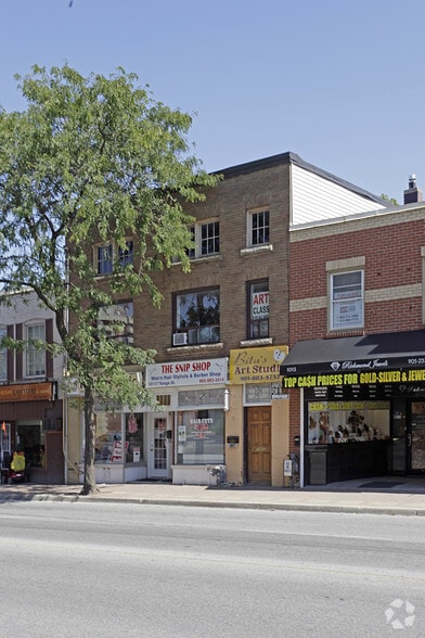10117-10119 Yonge St, Richmond Hill, ON à vendre - Photo de l’immeuble – Image 3 sur 4