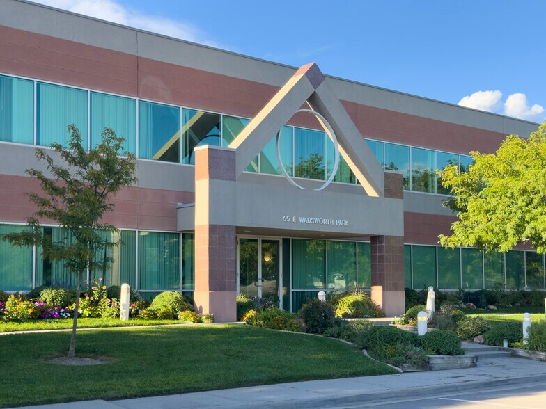 65 E Wadsworth Park Dr, Draper, UT à louer - Photo de l’immeuble – Image 1 sur 5
