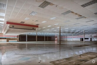 2120 HWY 19 N, Meridian, MS à vendre Photo intérieure– Image 2 sur 5
