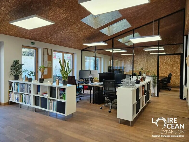 Bureau dans Rezé à louer - Photo de l’immeuble – Image 1 sur 6