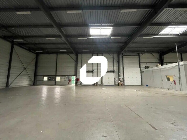 Bureau dans Blanquefort à louer - Photo de l’immeuble – Image 3 sur 7