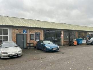 Plus de détails pour Robin Hood Rd, Woking - Industriel/Logistique à louer