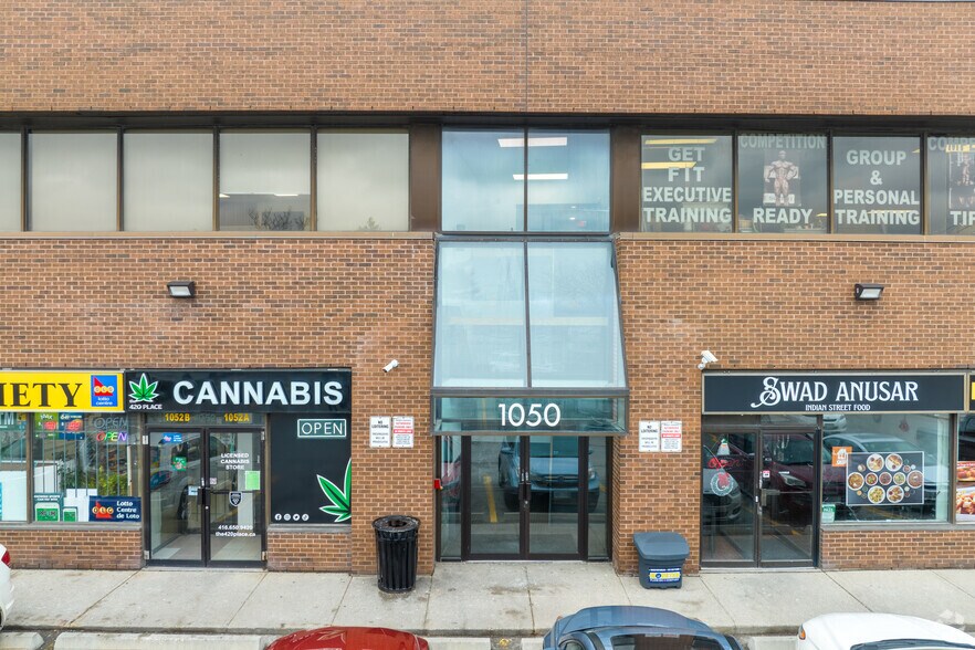 1050 Finch Av W, Toronto, ON à louer - Photo de l’immeuble – Image 3 sur 4
