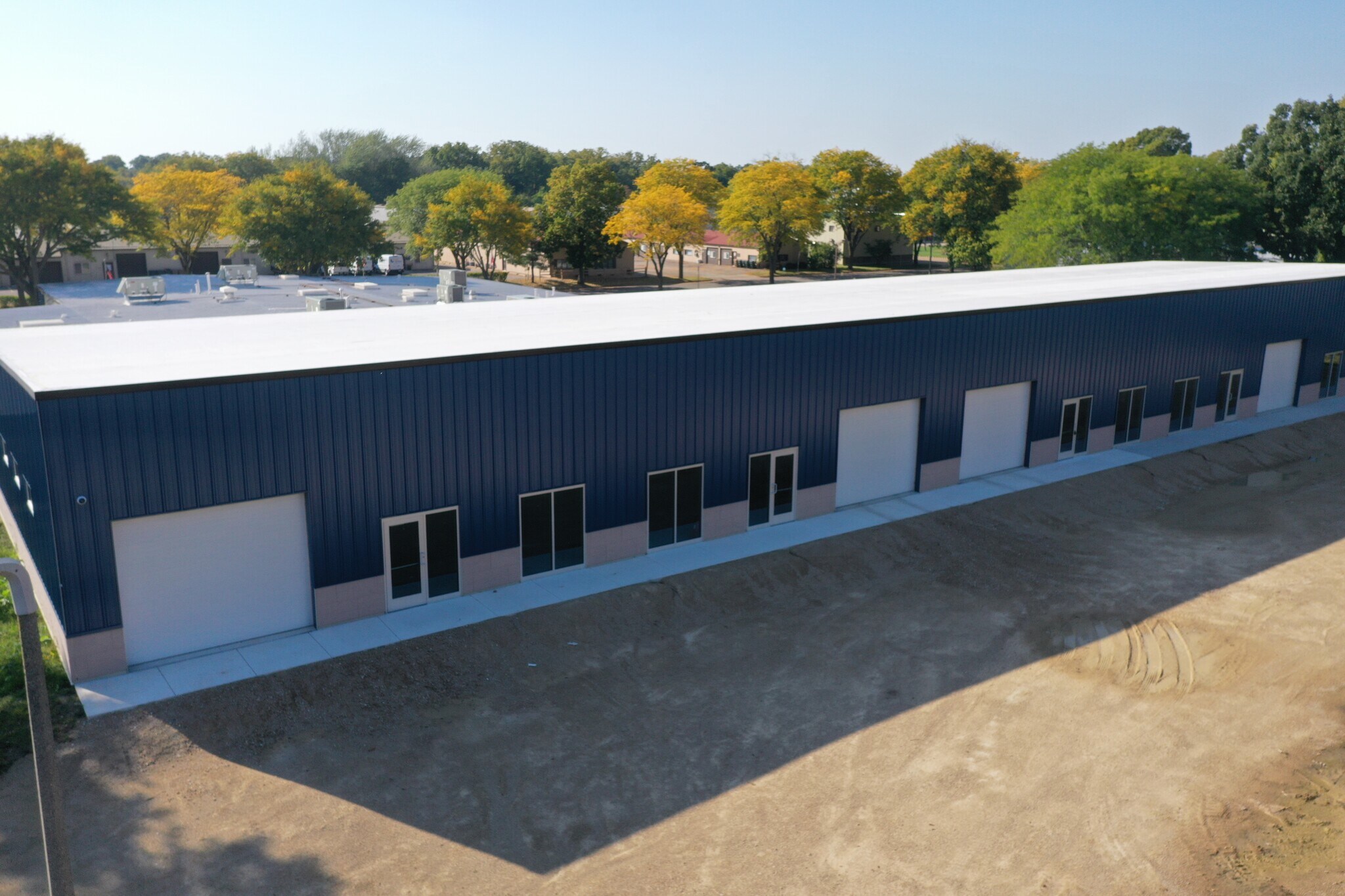 4246 Argosy Ct, Madison, WI à louer Photo de l’immeuble– Image 1 sur 5