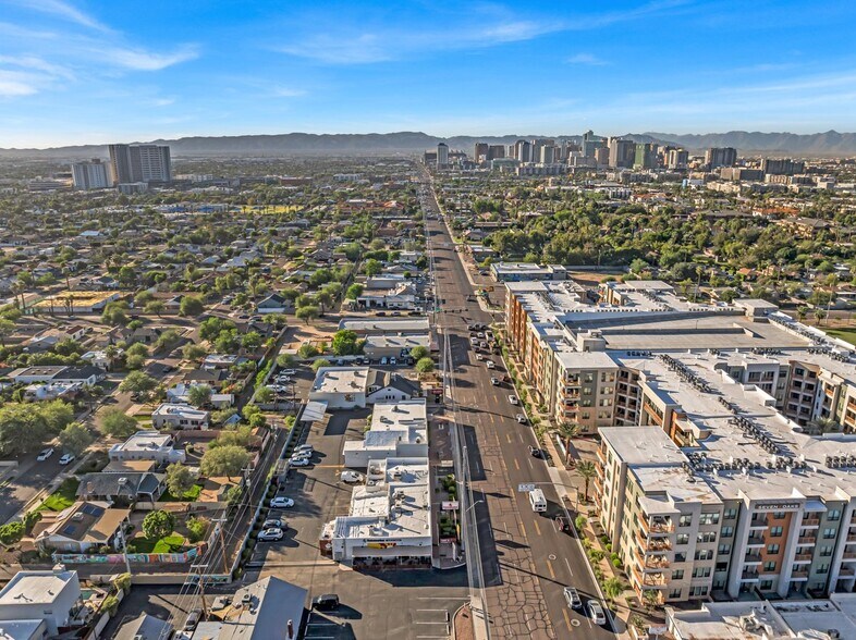 2317 N 7th St, Phoenix, AZ à vendre - Photo de l’immeuble – Image 3 sur 8