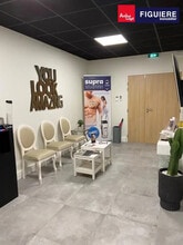 Bureau dans Saint-Cannat à louer Photo intérieure– Image 1 sur 2