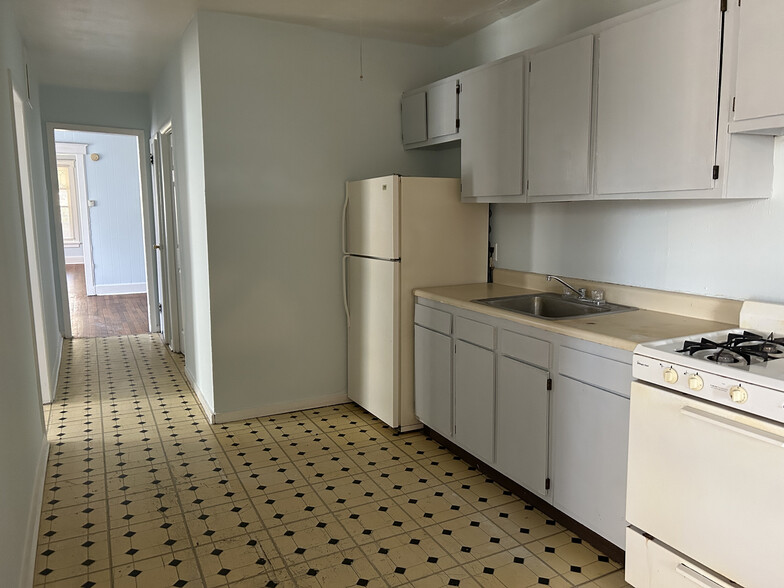 32 Schiller St, Binghamton, NY à vendre - Photo de l’immeuble – Image 3 sur 15