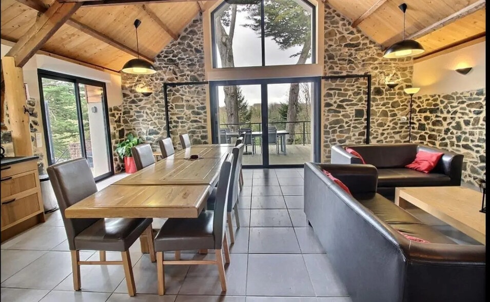 Local d'activités dans Erquy à vendre - Photo de l’immeuble – Image 2 sur 11