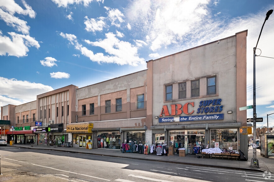 300-312 Wyckoff Ave, Brooklyn, NY à louer - Photo de l’immeuble – Image 2 sur 3