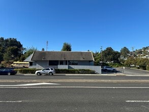300 El Camino Real, San Carlos, CA à louer Photo intérieure– Image 2 sur 12
