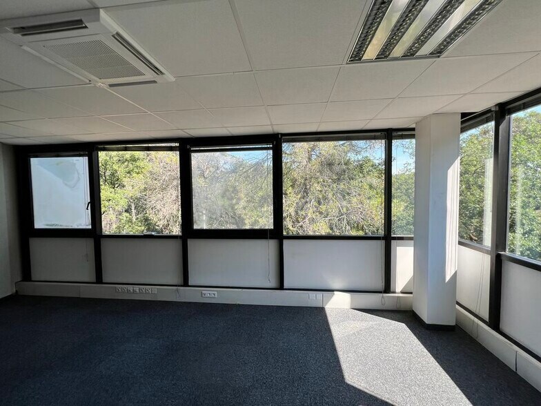 Bureau dans Valbonne à louer - Photo de l’immeuble – Image 3 sur 27
