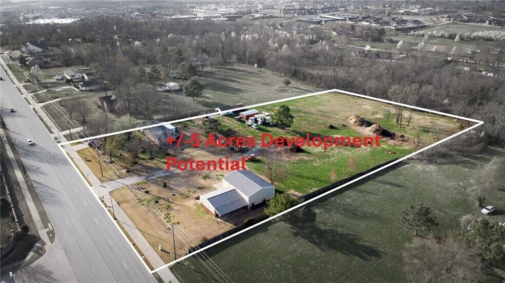 2721 Perry Rd, Rogers, AR à vendre - Photo de l’immeuble – Image 3 sur 11