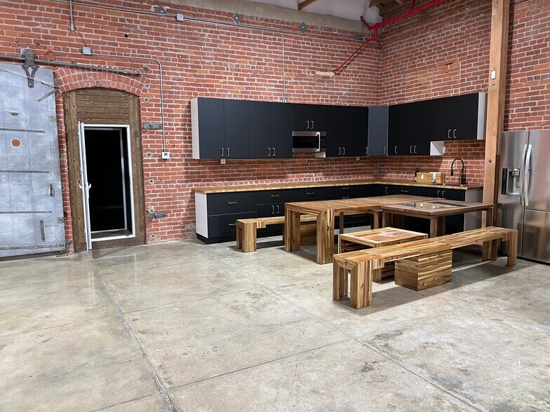 1500 S Central Ave, Los Angeles, CA à louer - Photo de l’immeuble – Image 2 sur 13