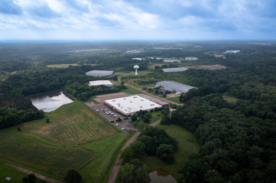190 NW Industrial Pky, Jackson, MS à louer - Photo de l’immeuble – Image 2 sur 6
