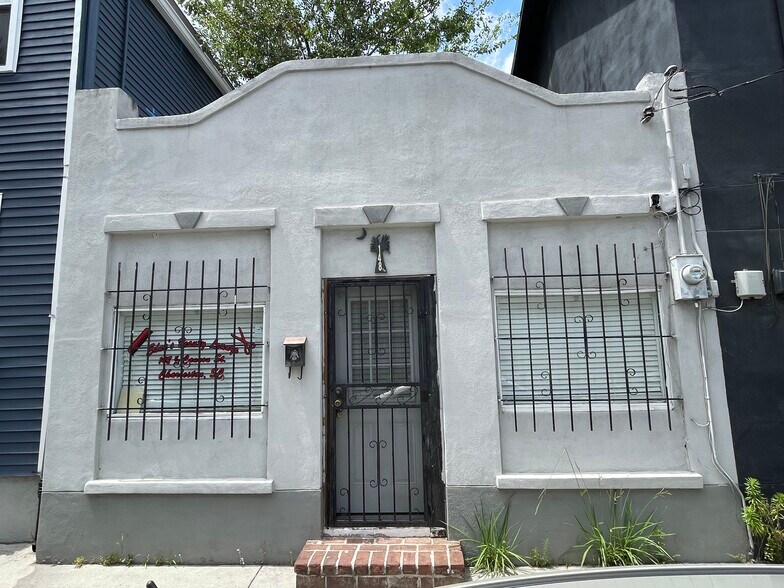 148 1/2 Cannon St, Charleston, SC à louer - Photo de l’immeuble – Image 1 sur 16