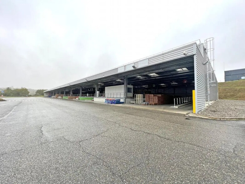 Industriel/Logistique dans Baziège à louer - Photo de l’immeuble – Image 1 sur 8