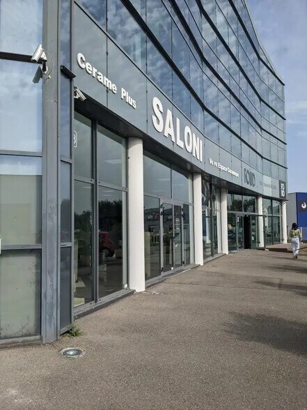 Bureau dans Aubagne à louer - Photo de l’immeuble – Image 3 sur 15