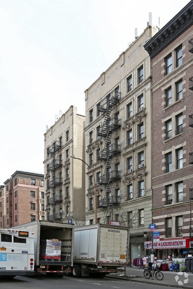 556 W 140th St, New York, NY à louer - Photo de l’immeuble – Image 3 sur 3