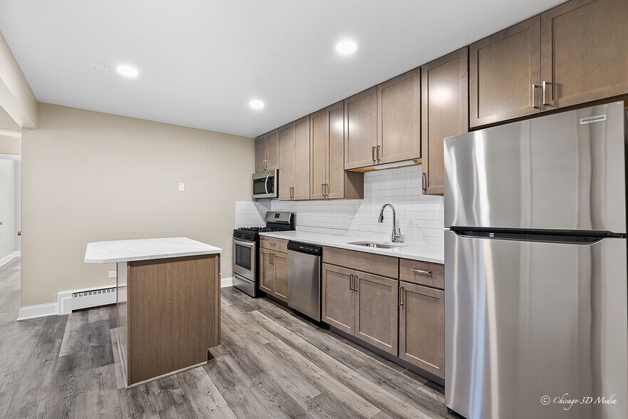 7538 W Lawrence Ave, Harwood Heights, IL à vendre - Photo de l’immeuble – Image 2 sur 17