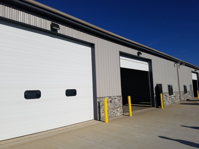 6801 N 27th Ave, Grand Forks, ND à vendre - Photo de l’immeuble – Image 3 sur 12