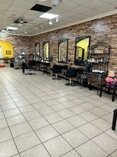 815-825 Plantation Dr, Richmond, TX à louer Photo intérieure– Image 1 sur 3