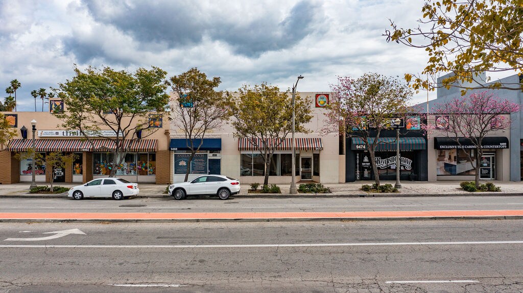 9468-9472 Magnolia Ave, Riverside, CA à louer Photo principale– Image 1 sur 19