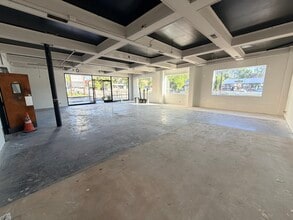 1253 Vine St, Los Angeles, CA à louer Photo intérieure– Image 1 sur 7