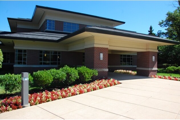6102 Clay Ave, Wyoming, MI à vendre - Photo principale – Image 1 sur 5
