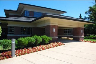 Plus de détails pour Office Building & Adjacent Vacant Land – à vendre