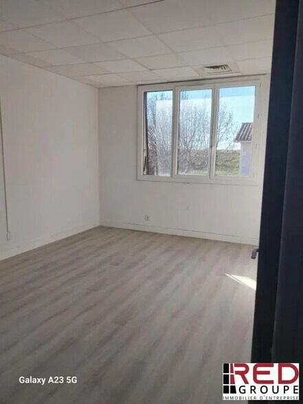 Bureau dans Marseille à louer - Photo de l’immeuble – Image 1 sur 4