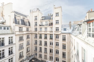 120 Avenue Des Champs Elysées, Paris à louer Photo intérieure– Image 2 sur 7