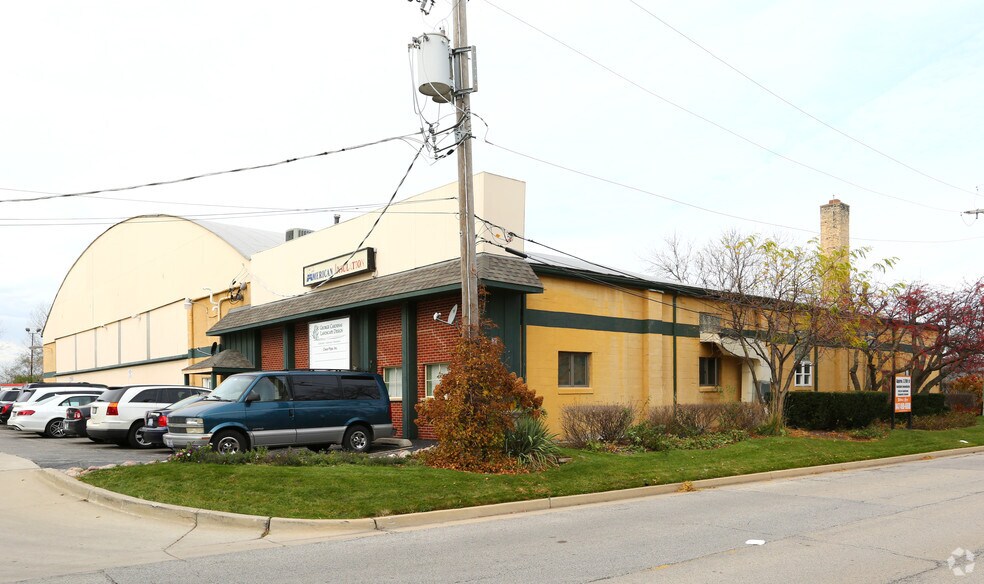 400 Anthony Trl, Northbrook, IL à louer - Photo principale – Image 1 sur 6
