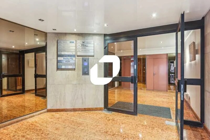 Bureau dans Issy-les-Moulineaux à vendre - Photo de l’immeuble – Image 2 sur 11