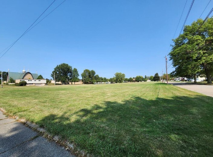 500 E 35th St, Erie, PA à vendre - Photo de l’immeuble – Image 2 sur 3