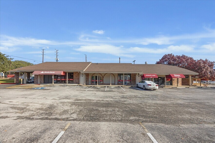 3529-3539 Oakgate Dr, San Antonio, TX à louer - Photo de l’immeuble – Image 2 sur 11