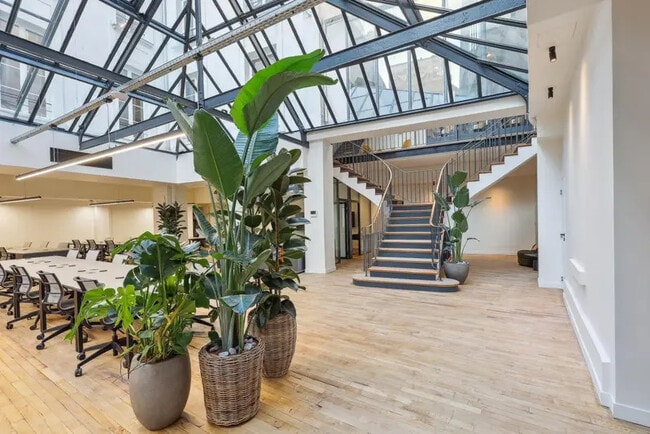 Plus de détails pour 25 Rue Du Petit Musc, Paris - Coworking à louer