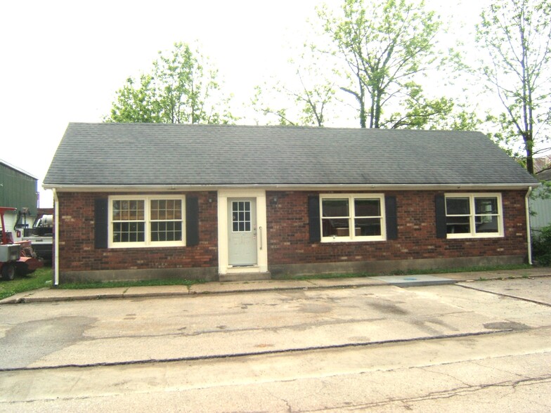 109 S Madison St, Owenton, KY à vendre - Photo de l’immeuble – Image 1 sur 19