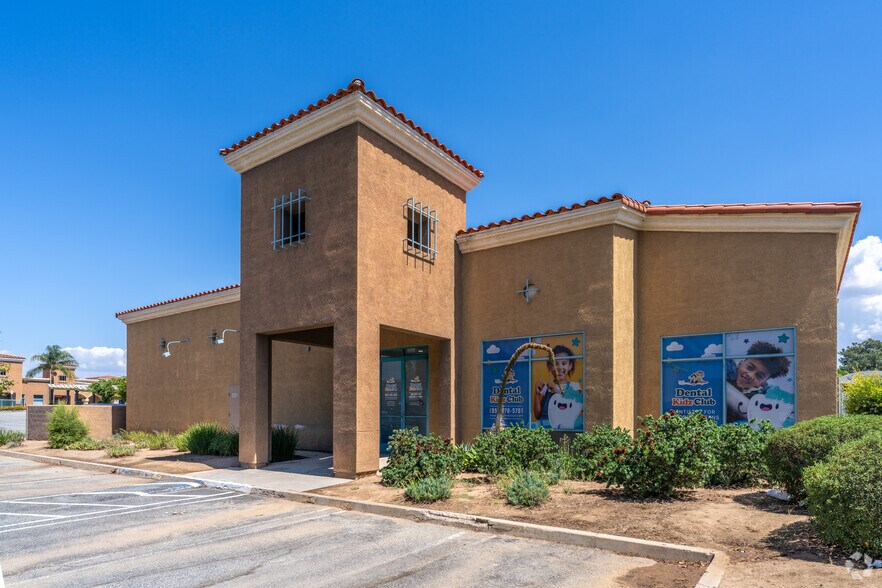 23750 Alessandro Blvd, Moreno Valley, CA à vendre - Photo de l’immeuble – Image 2 sur 4