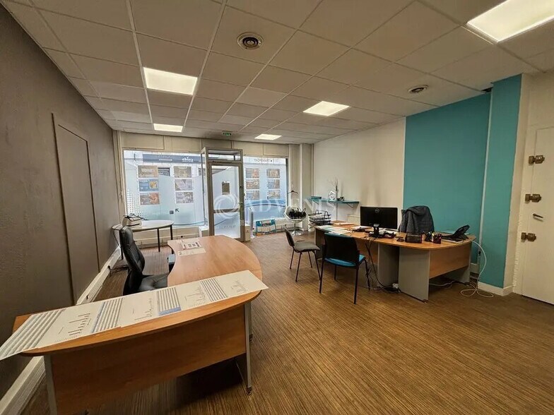 Local commercial dans Orléans à louer - Photo de l’immeuble – Image 1 sur 10