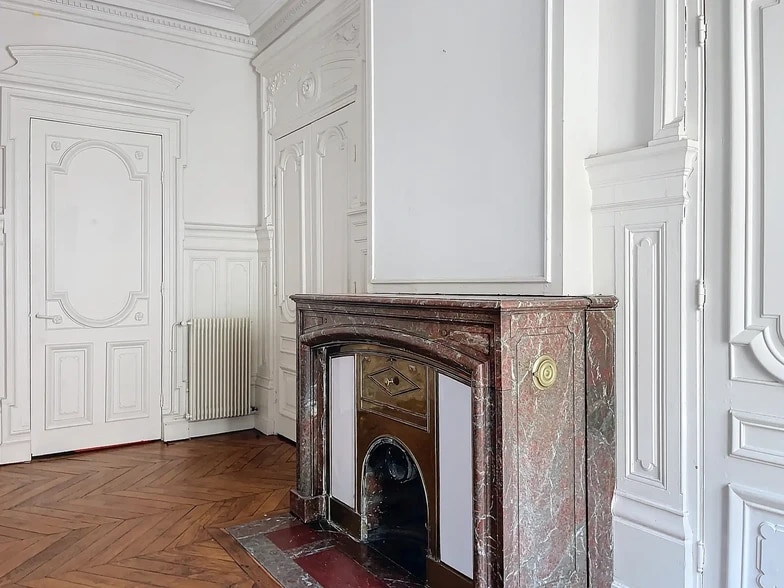 View Photo