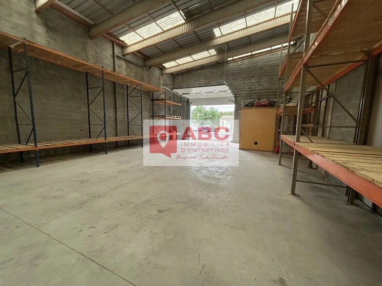 Local d’activités dans Thézan-lès-Béziers à louer - Photo intérieure – Image 2 sur 9