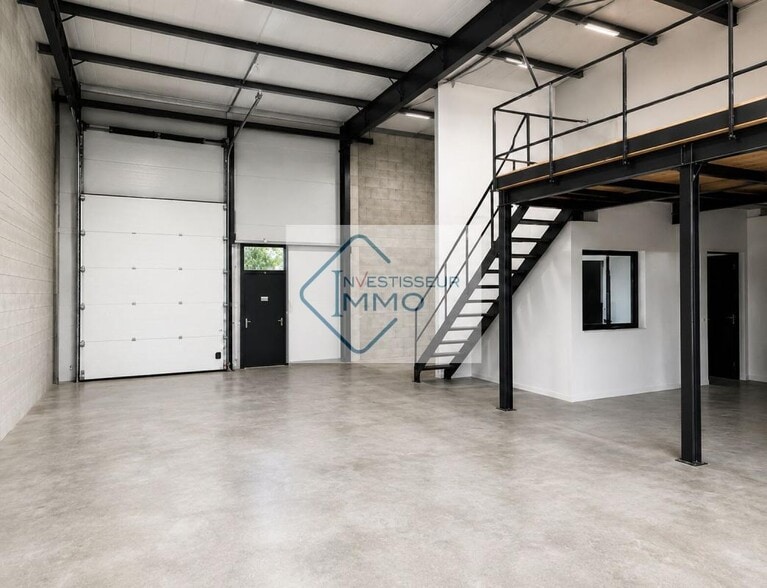 Local d'activités dans Melun à vendre - Photo de l’immeuble – Image 2 sur 4